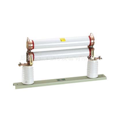 RN1-3、6、10/75-200戶內(nèi)高壓限流熔斷器